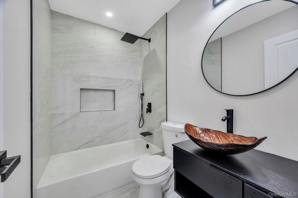 #16 photo, 191 Ridge Road, सफ़ोक काउंटी Wheatley Heights , NY 11798