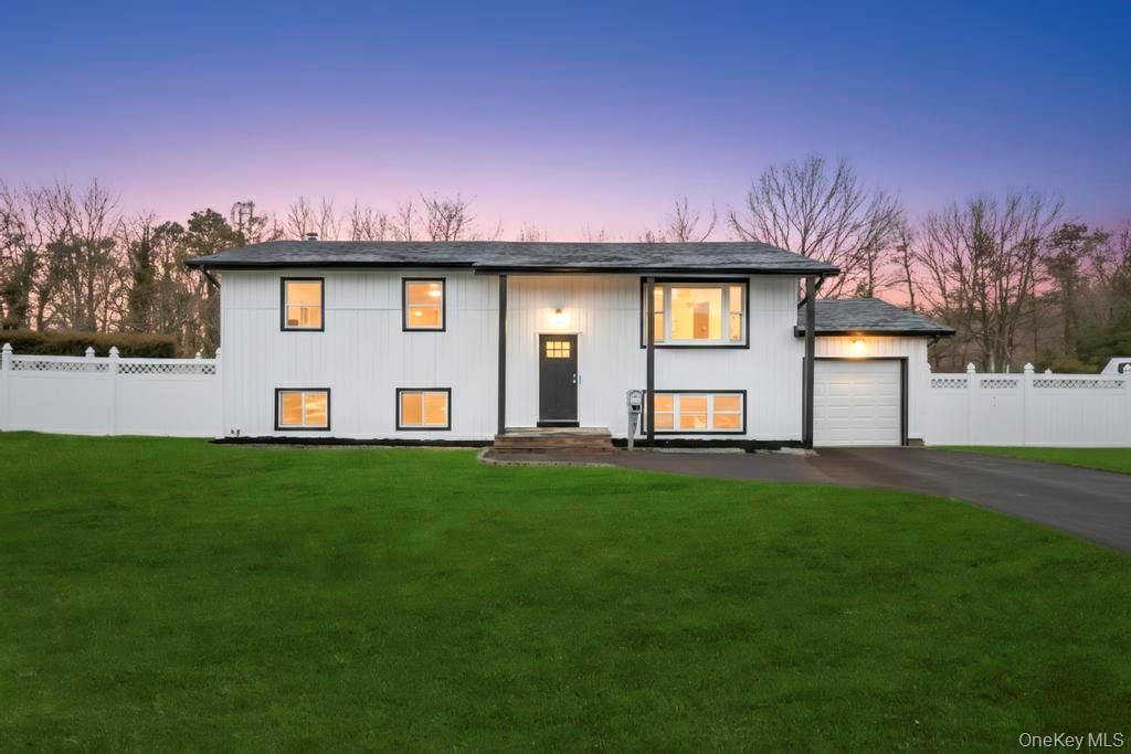 #2 photo, 191 Ridge Road, सफ़ोक काउंटी Wheatley Heights , NY 11798