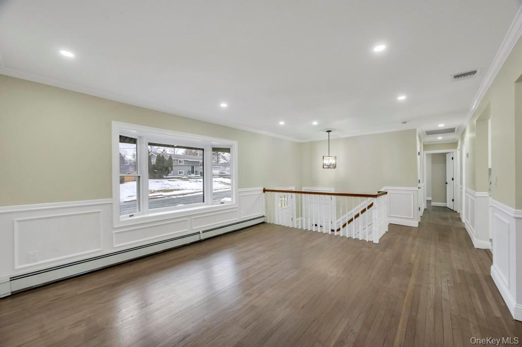 #7 photo, 191 Ridge Road, सफ़ोक काउंटी Wheatley Heights , NY 11798