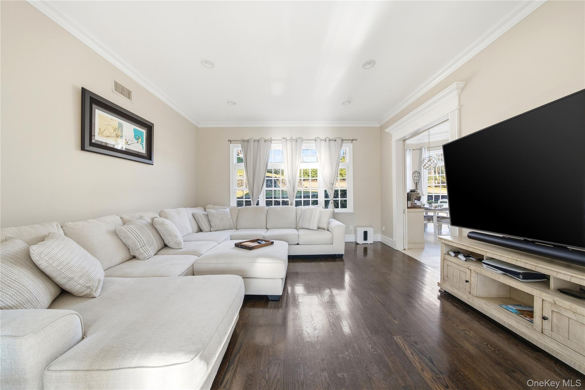 #15 photo, 28 Dunlop Road, সাফোক কাউন্টি Huntington , NY 11743