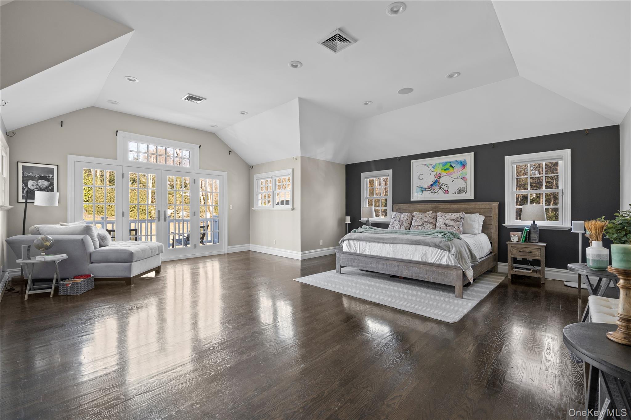 #18 photo, 28 Dunlop Road, সাফোক কাউন্টি Huntington , NY 11743