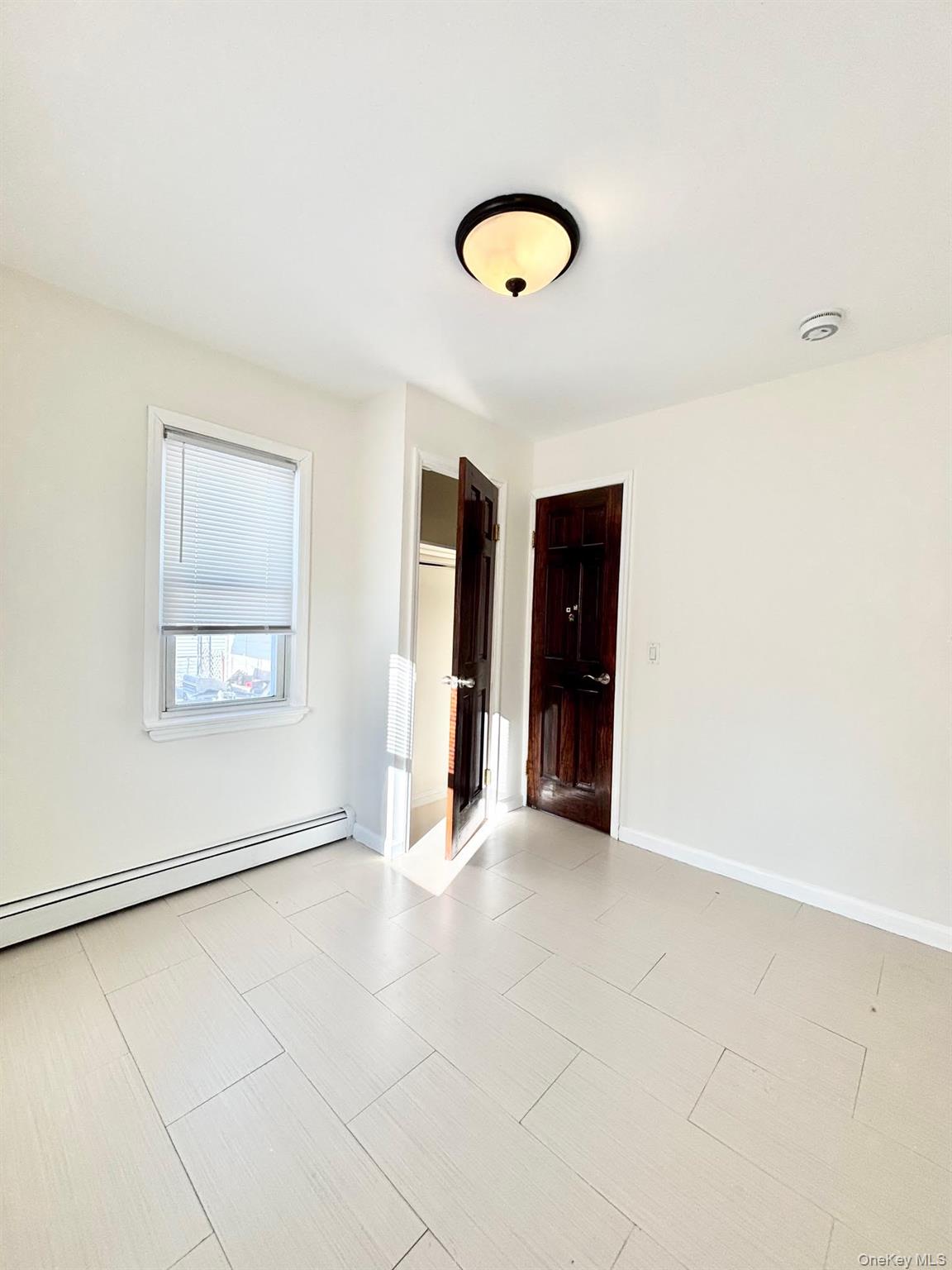 #8 photo, 487 5th Avenue, מחוז נסאו Cedarhurst , NY 11516