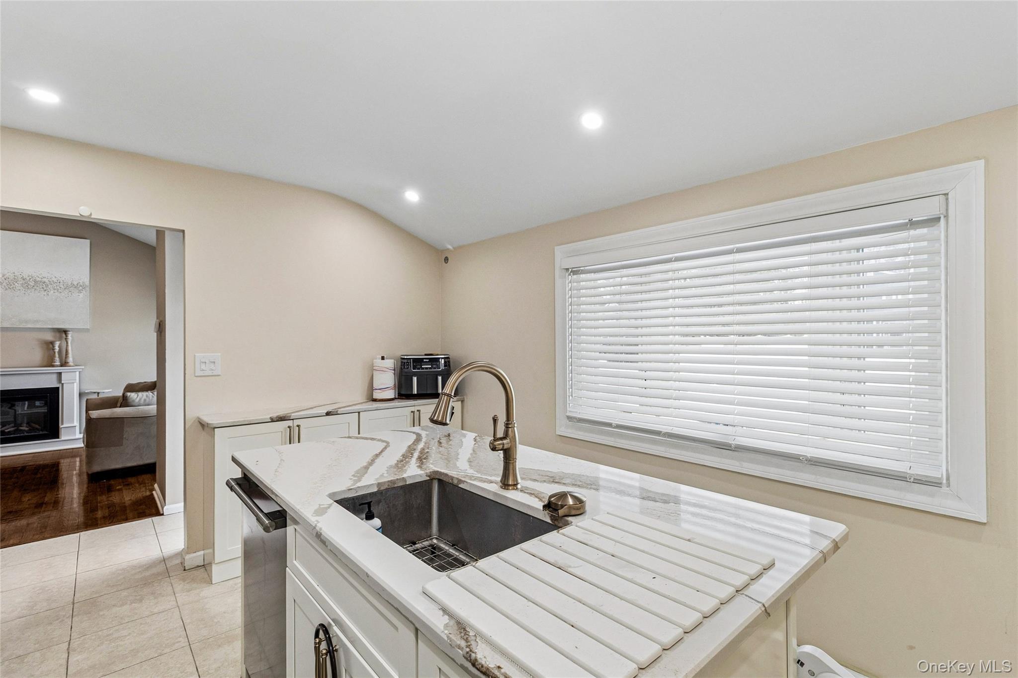 #8 photo, 3011 Maine Avenue, Medford , NY 11763