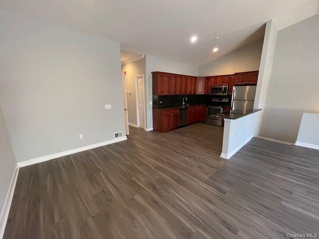 #10 photo, 110 Center Court, 东长岛 Medford , NY 11763