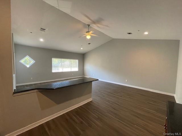 #12 photo, 110 Center Court, 东长岛 Medford , NY 11763