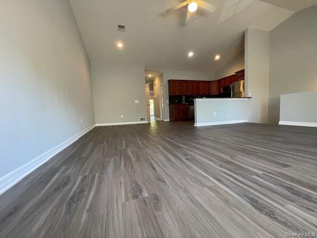 #13 photo, 110 Center Court, 东长岛 Medford , NY 11763