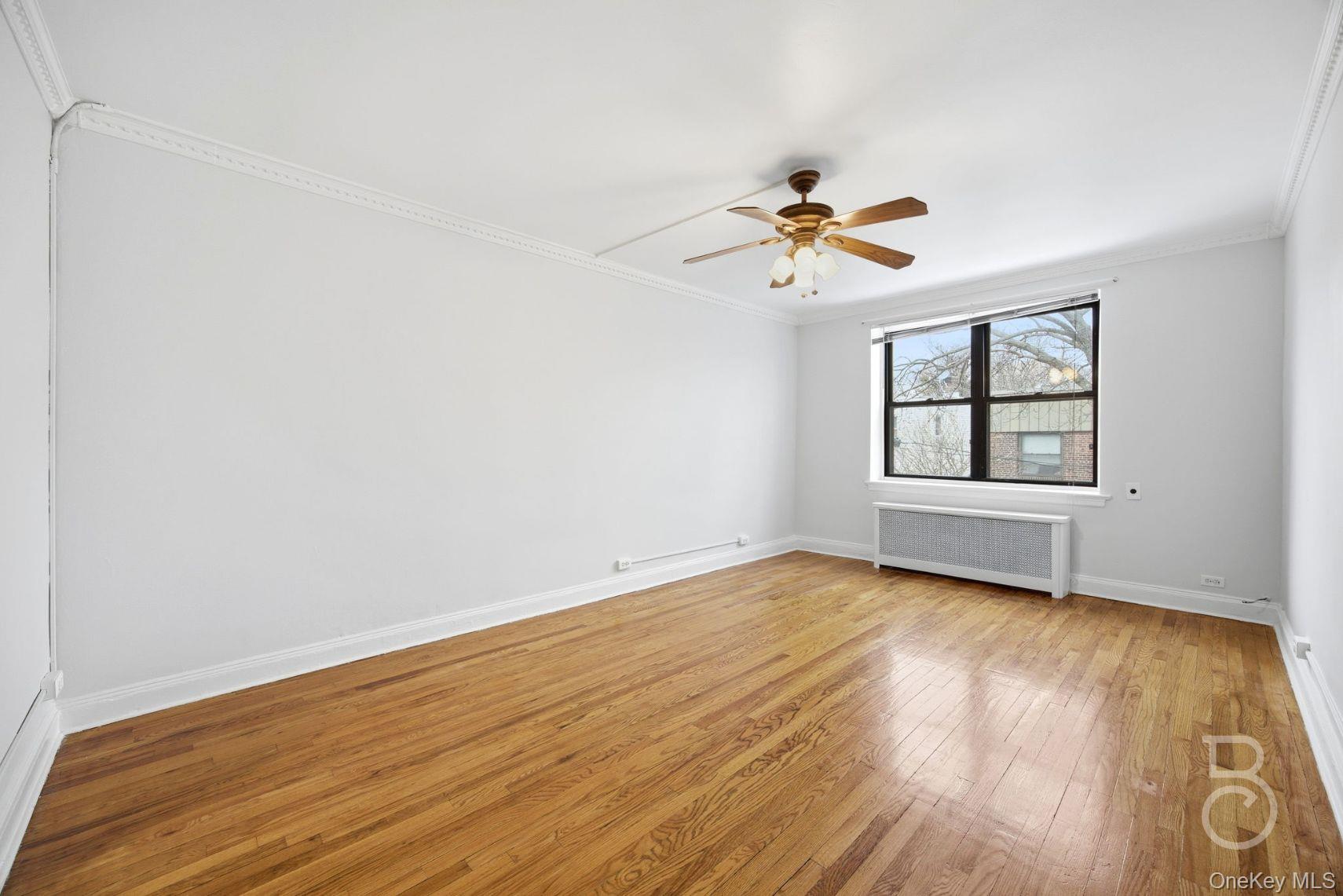 #10 photo, 78-15 19th Drive, 皇后区 East Elmhurst , NY 11370