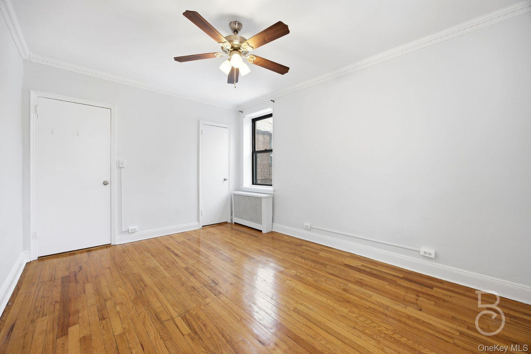 #15 photo, 78-15 19th Drive, 皇后区 East Elmhurst , NY 11370