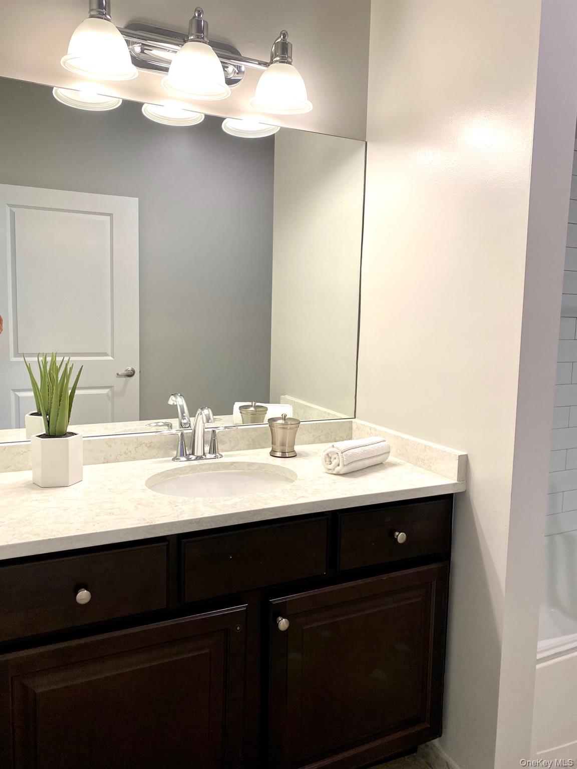 #6 photo, 495 Middle Country Road, सफ़ोक काउंटी Selden , NY 11784