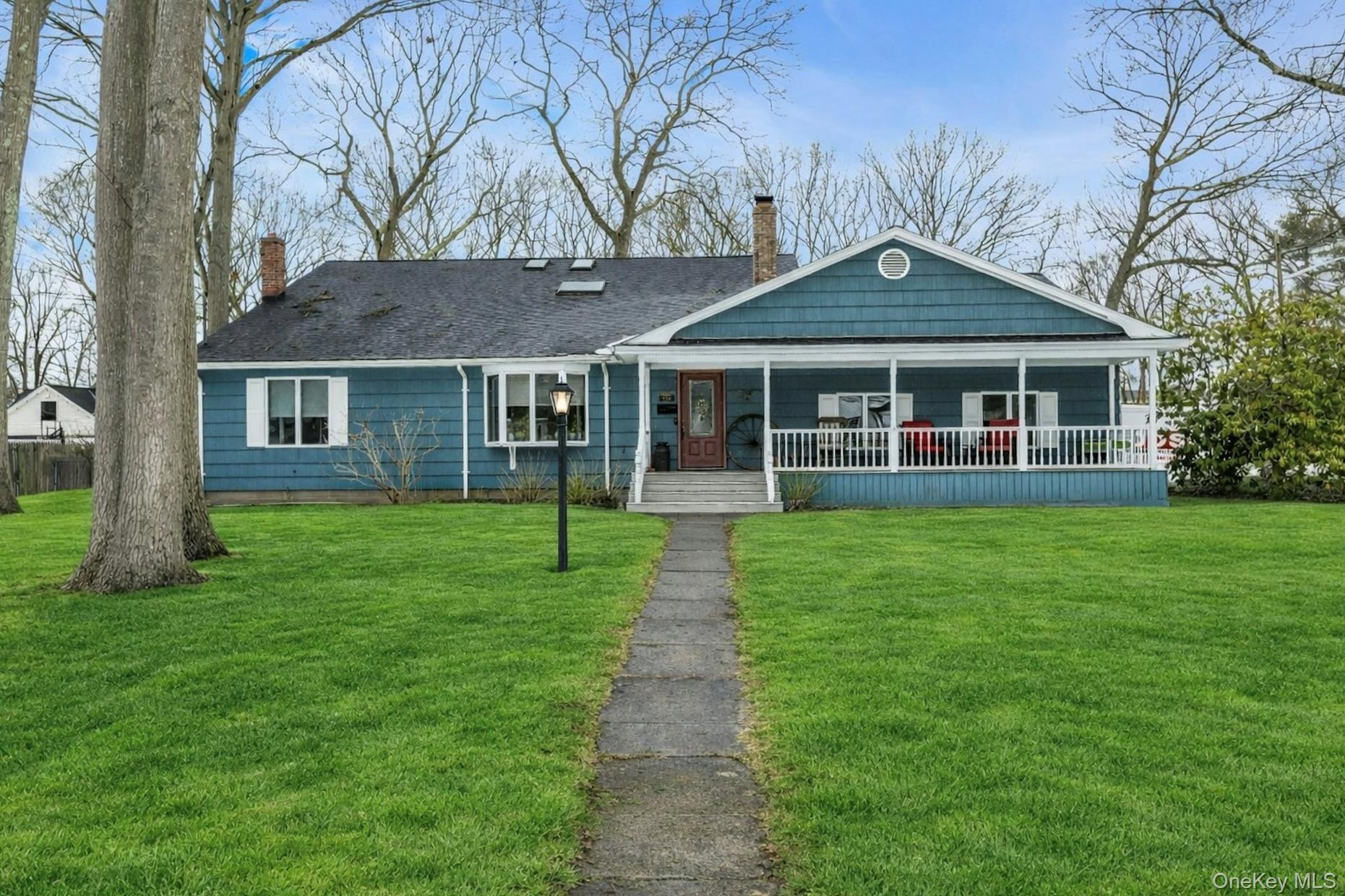 #1 photo, 558 Gillette Avenue, Bayport , NY 11705