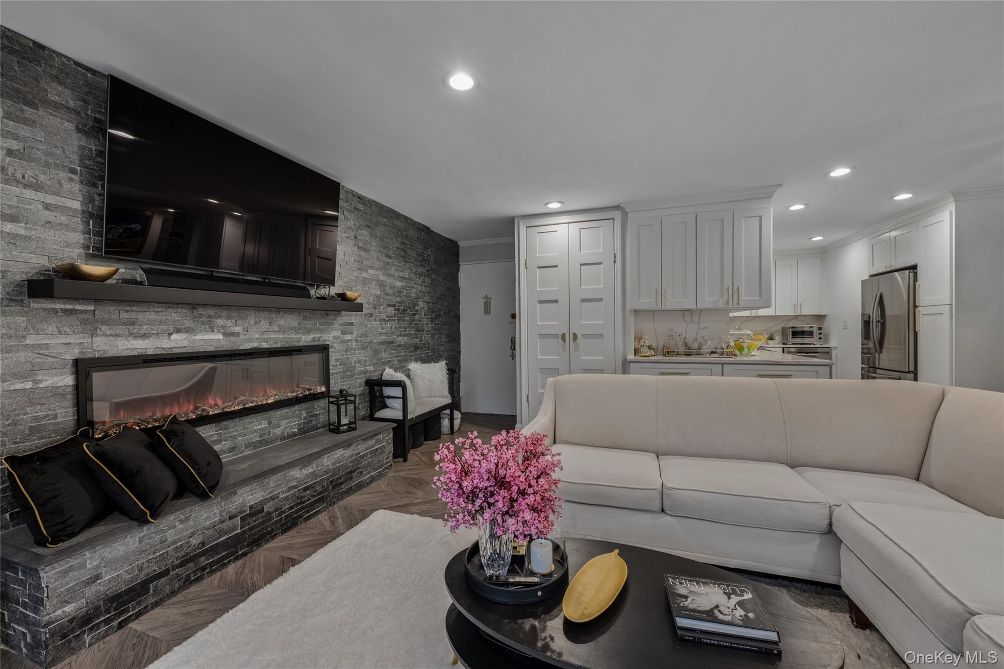 #3 photo, 10-10 166th Street, 皇后区 Beechhurst , NY 11357