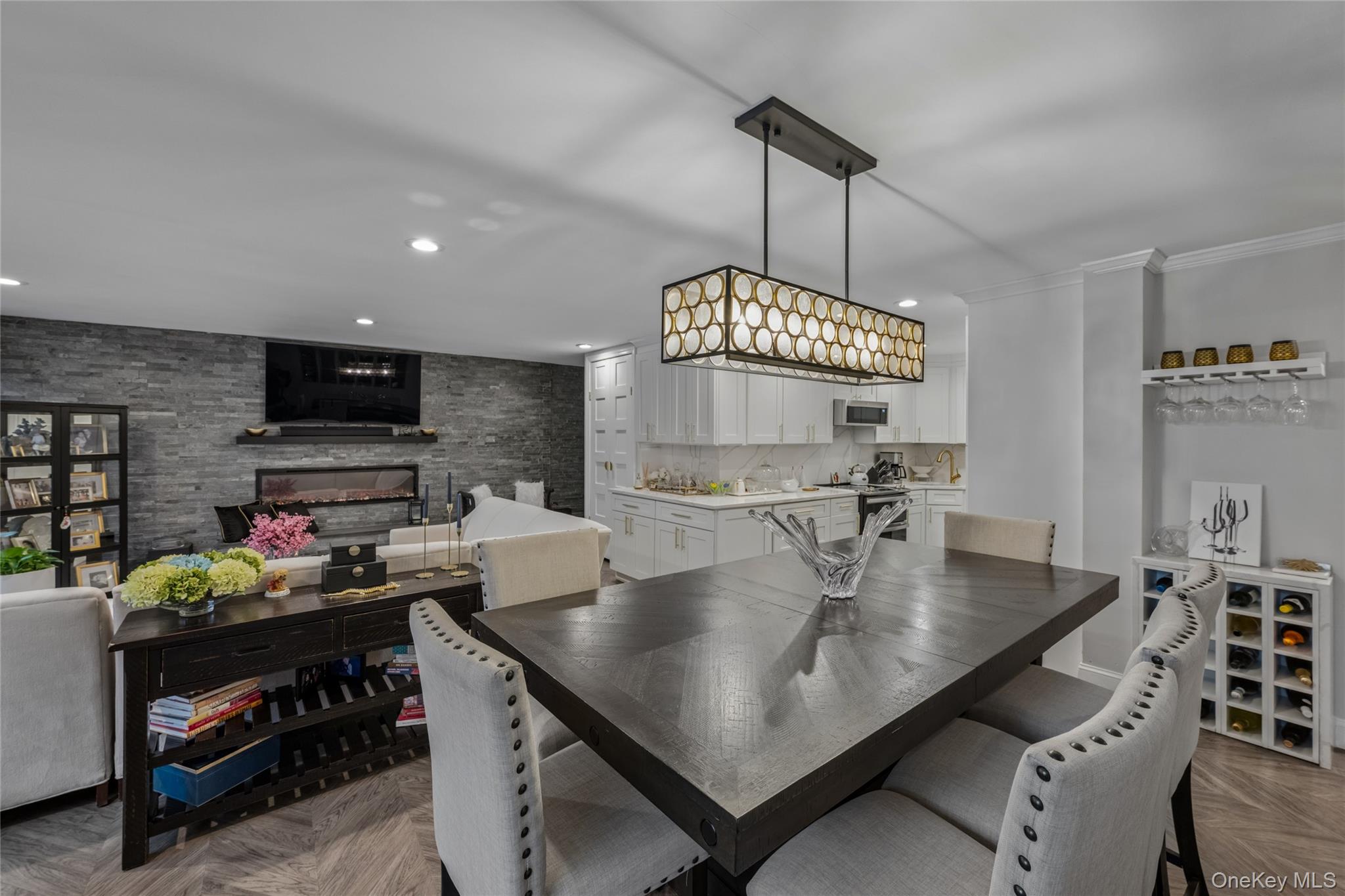 #5 photo, 10-10 166th Street, 皇后区 Beechhurst , NY 11357