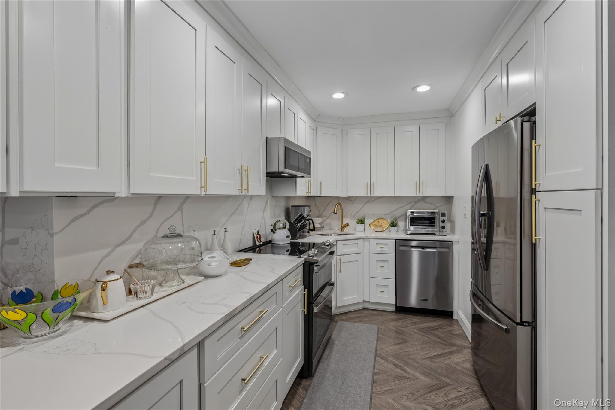 #6 photo, 10-10 166th Street, 皇后区 Beechhurst , NY 11357