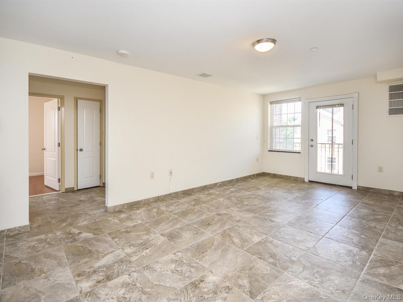 #5 photo, 400 Carney Street, 长岛 Glen Cove , NY 11542