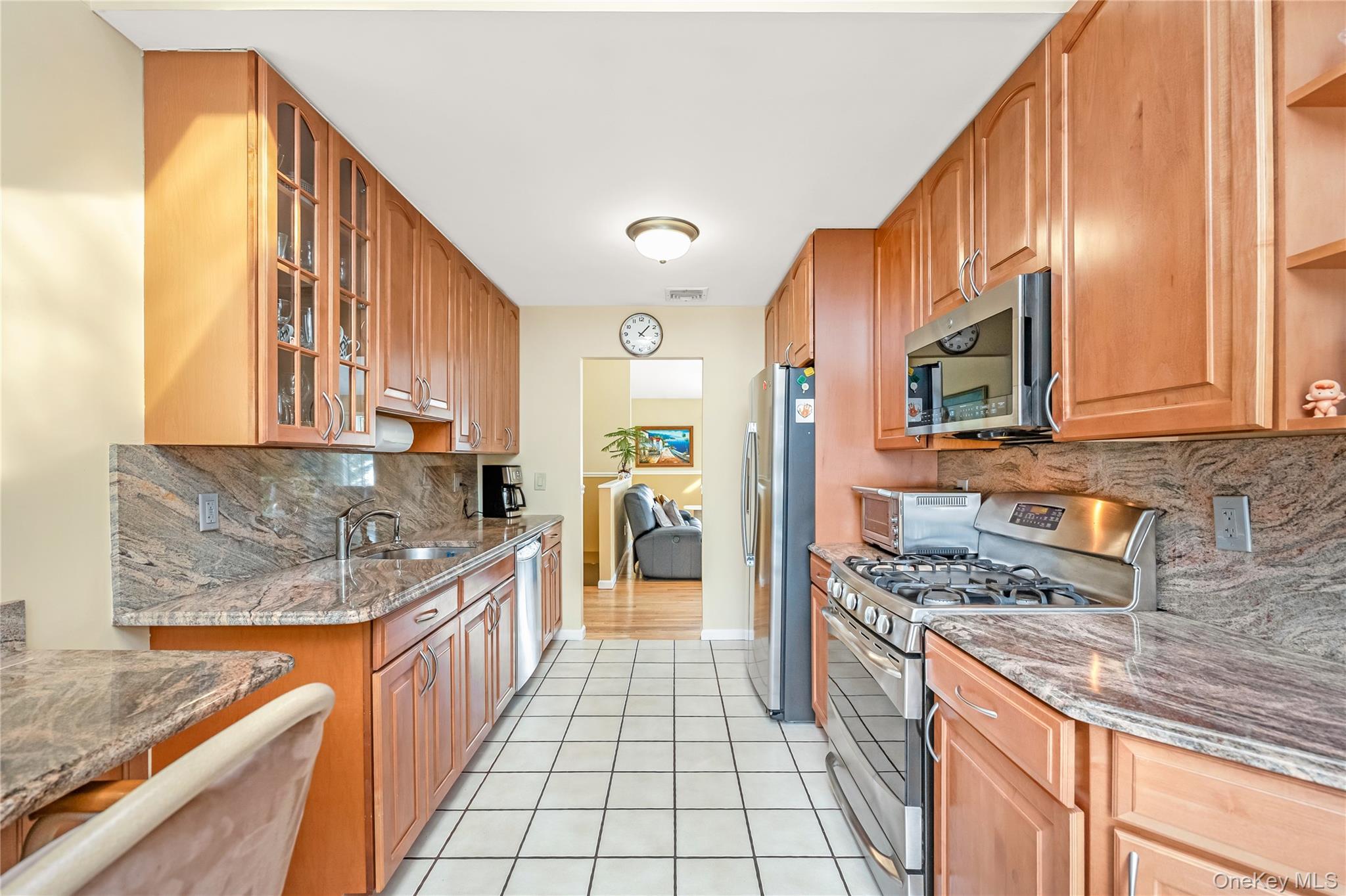 #11 photo, 203 Woodbury Road, Нассау ‖ Woodbury , NY 11797