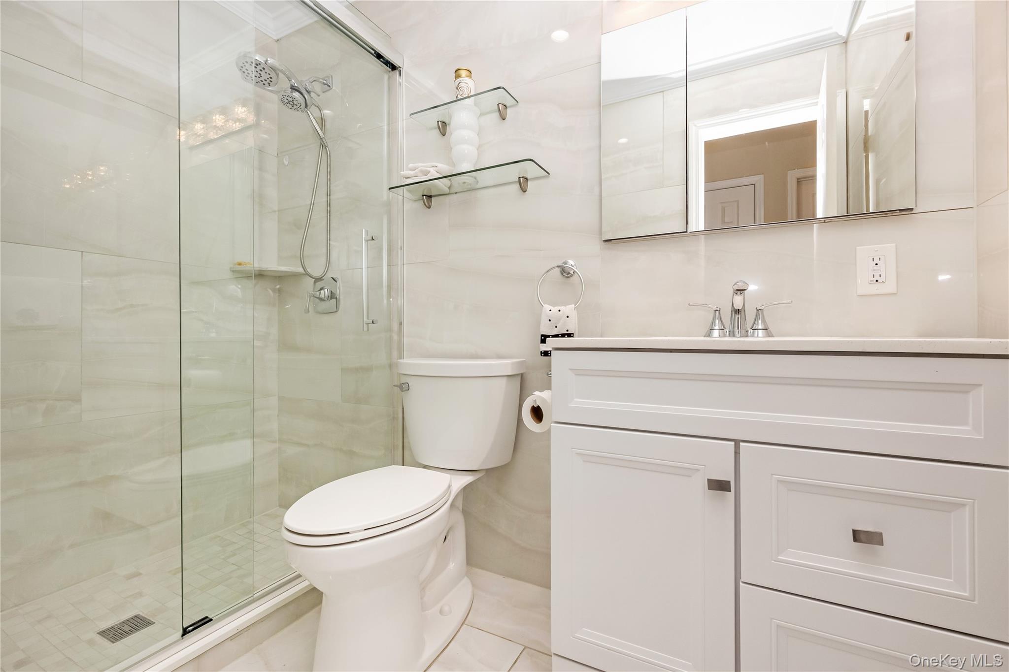 #20 photo, 203 Woodbury Road, Нассау ‖ Woodbury , NY 11797