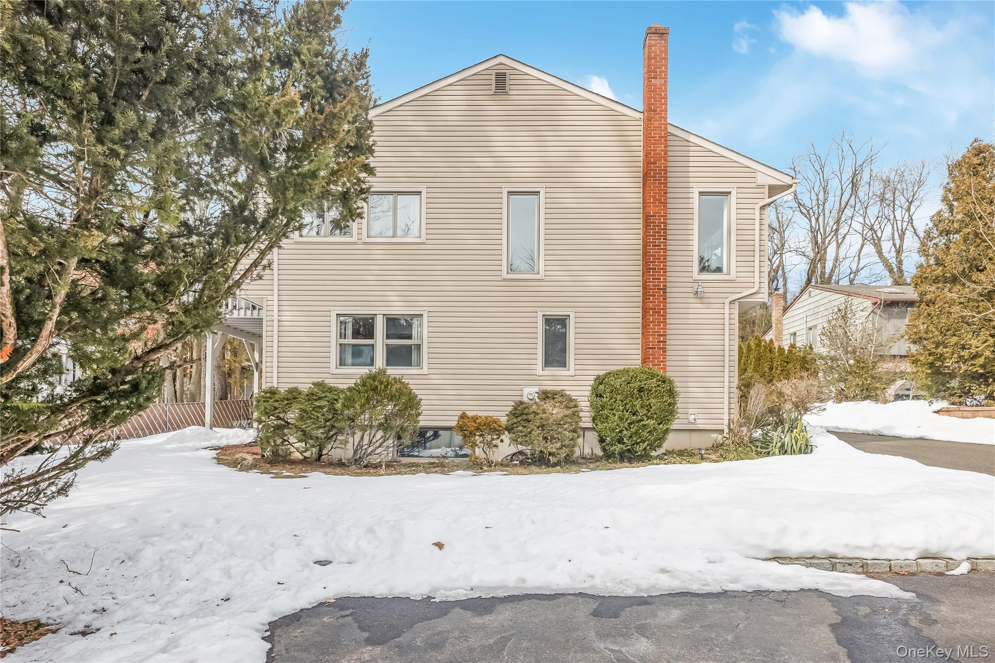 #4 photo, 203 Woodbury Road, Нассау ‖ Woodbury , NY 11797