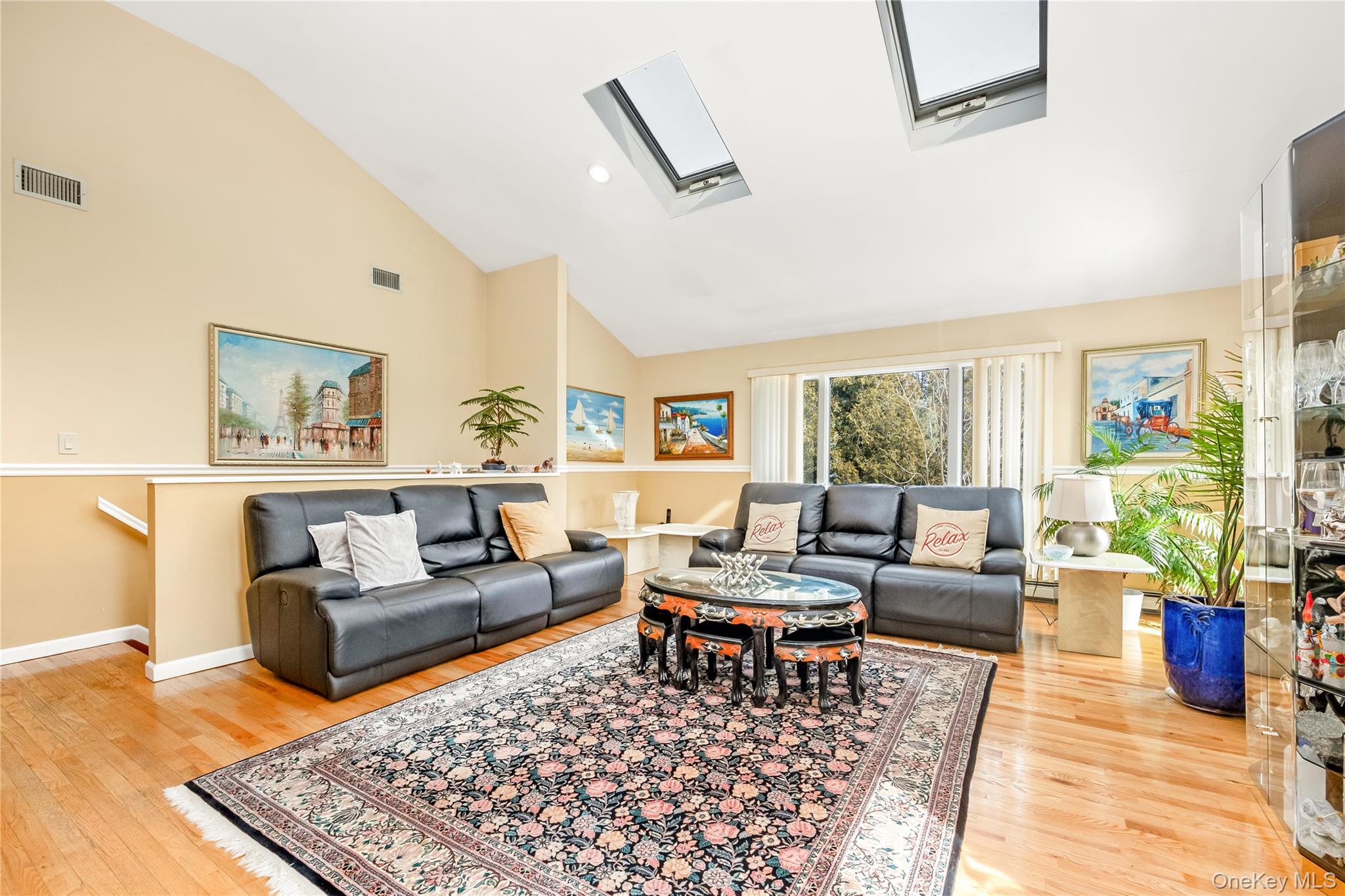 #6 photo, 203 Woodbury Road, Нассау ‖ Woodbury , NY 11797