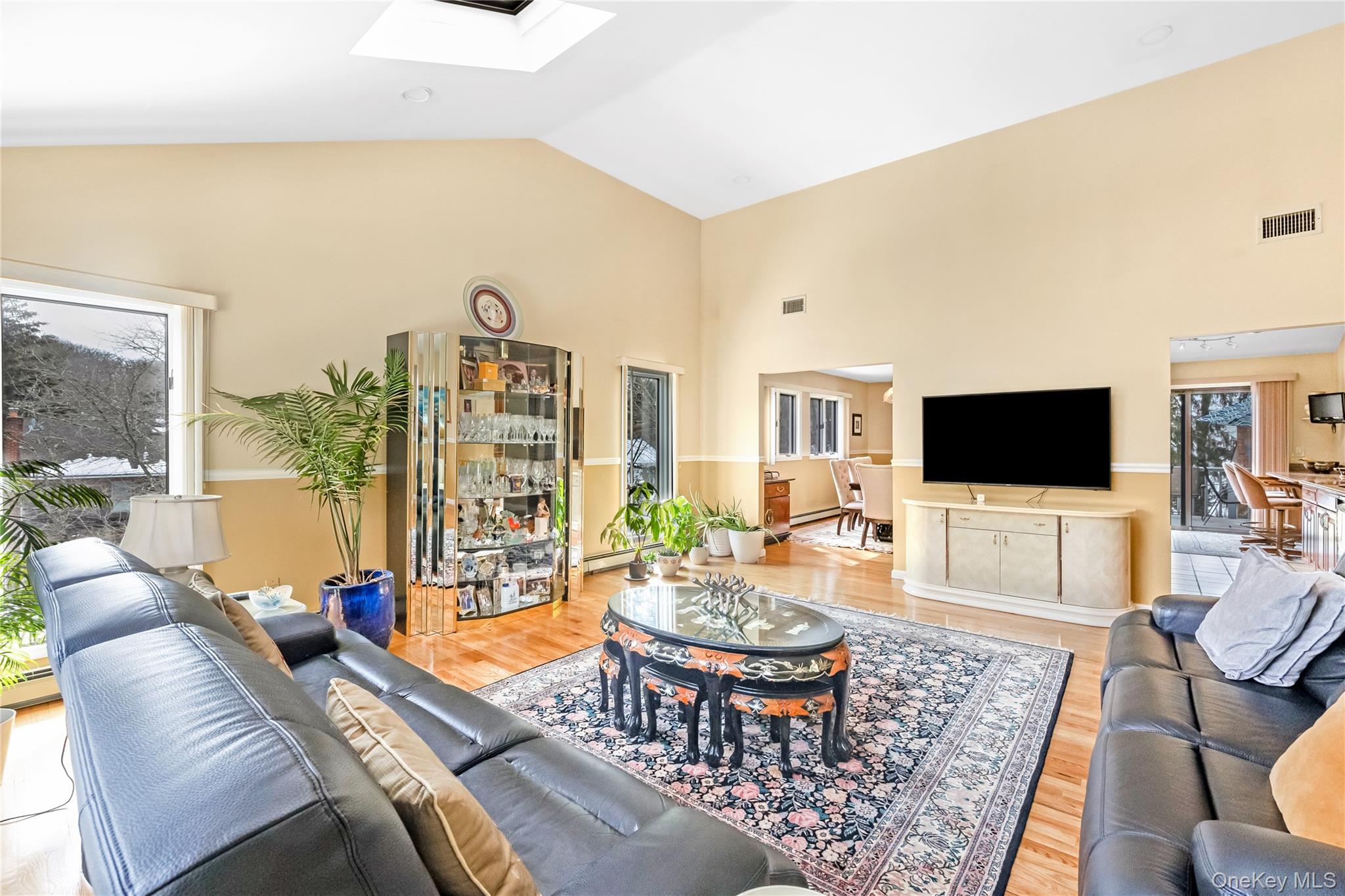 #8 photo, 203 Woodbury Road, Нассау ‖ Woodbury , NY 11797