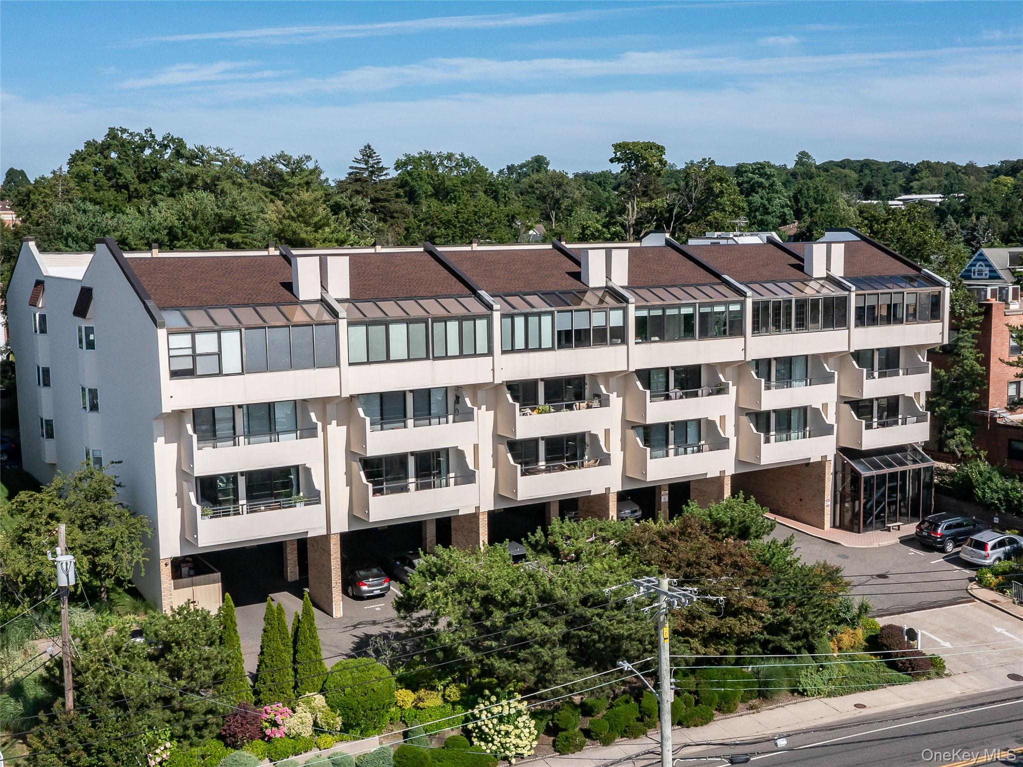 #1 photo, 372 Main Street, নাসাউ কাউন্টি Port Washington , NY 11050