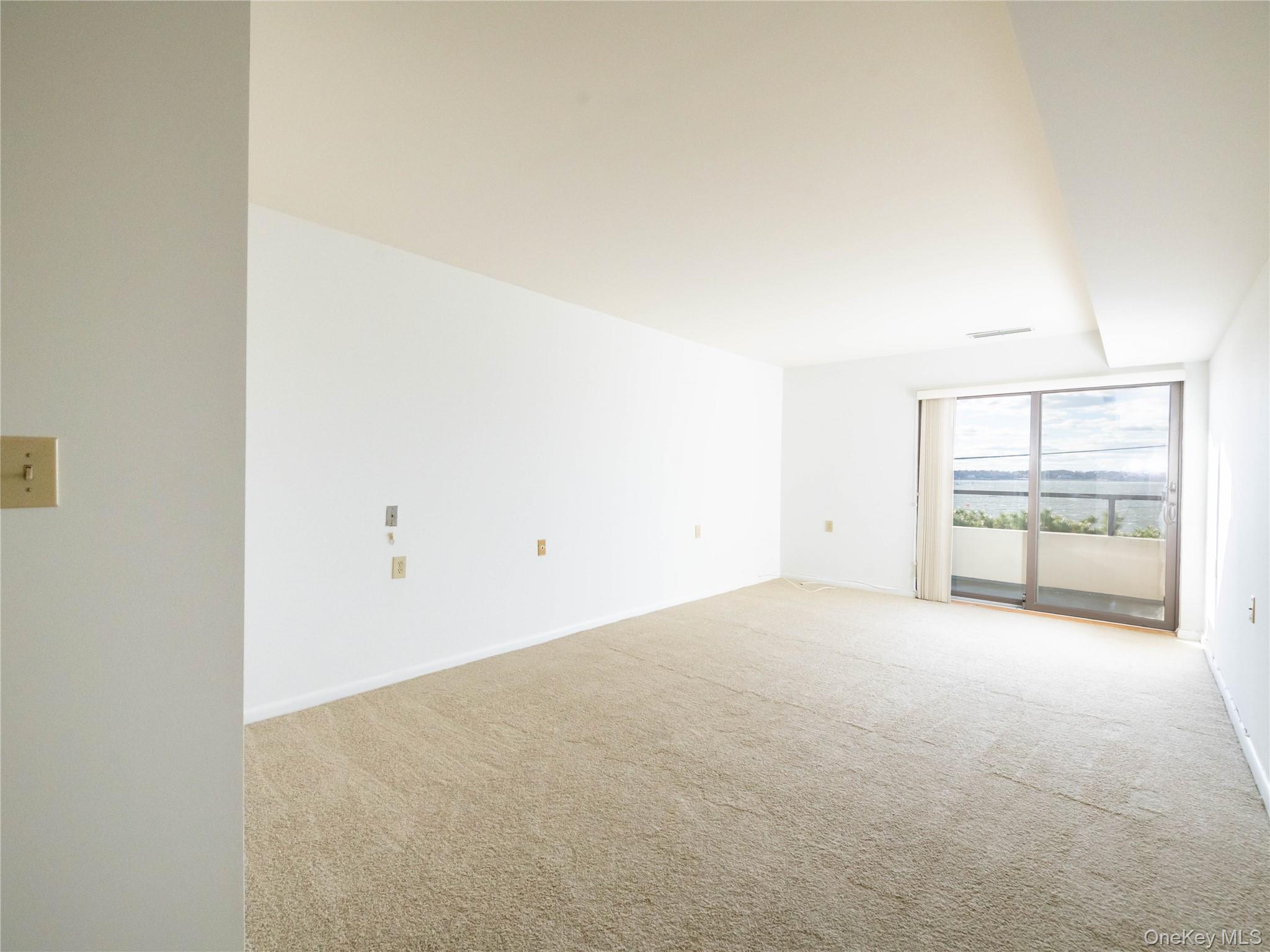 #14 photo, 372 Main Street, নাসাউ কাউন্টি Port Washington , NY 11050