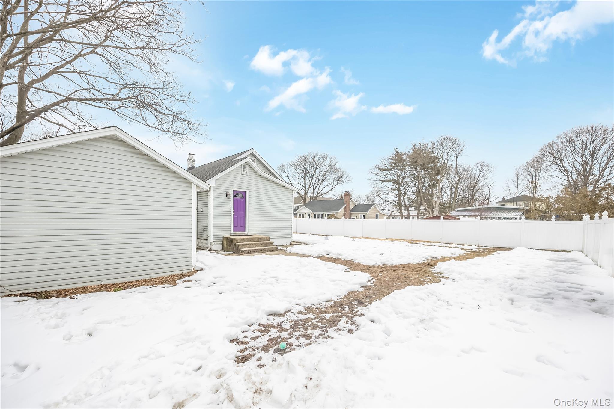 #13 photo, 6 Dean Street, Farmingdale , NY 11735