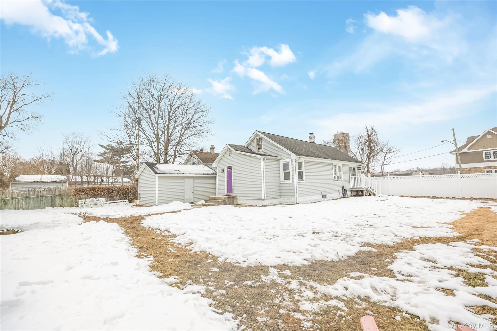 #14 photo, 6 Dean Street, Farmingdale , NY 11735