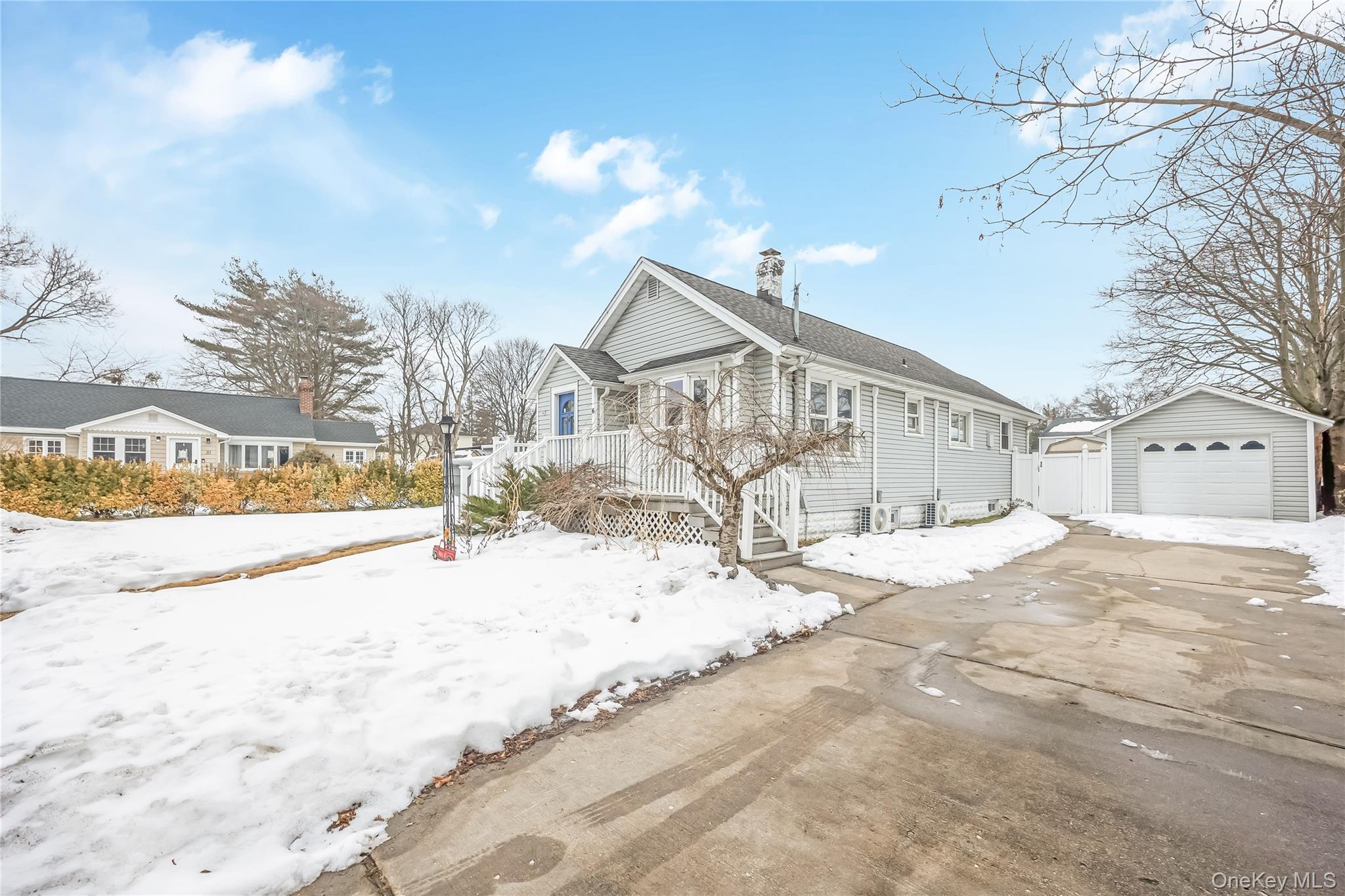 #2 photo, 6 Dean Street, Farmingdale , NY 11735