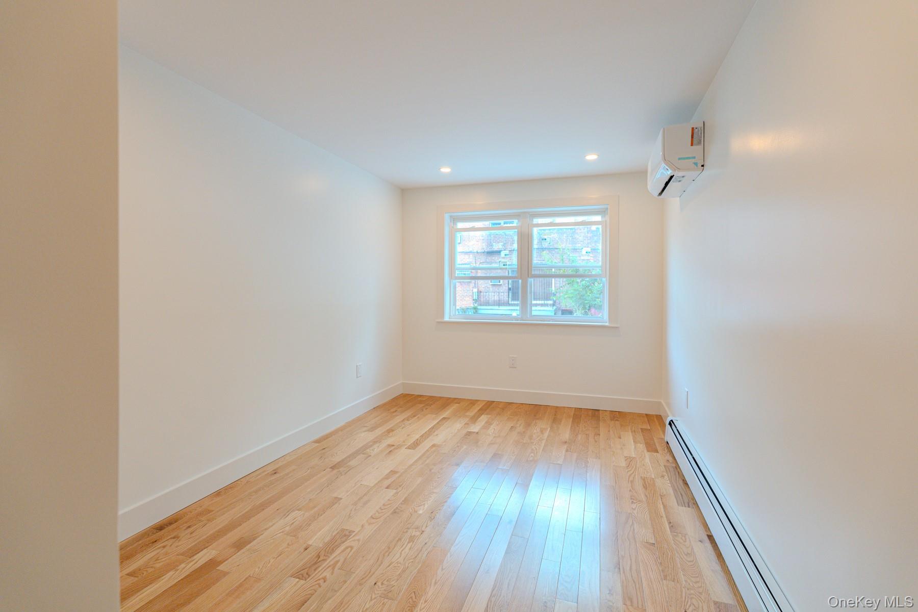 #18 photo, 982 E 106th Street, ব্রুকলিন Brooklyn , NY 11236