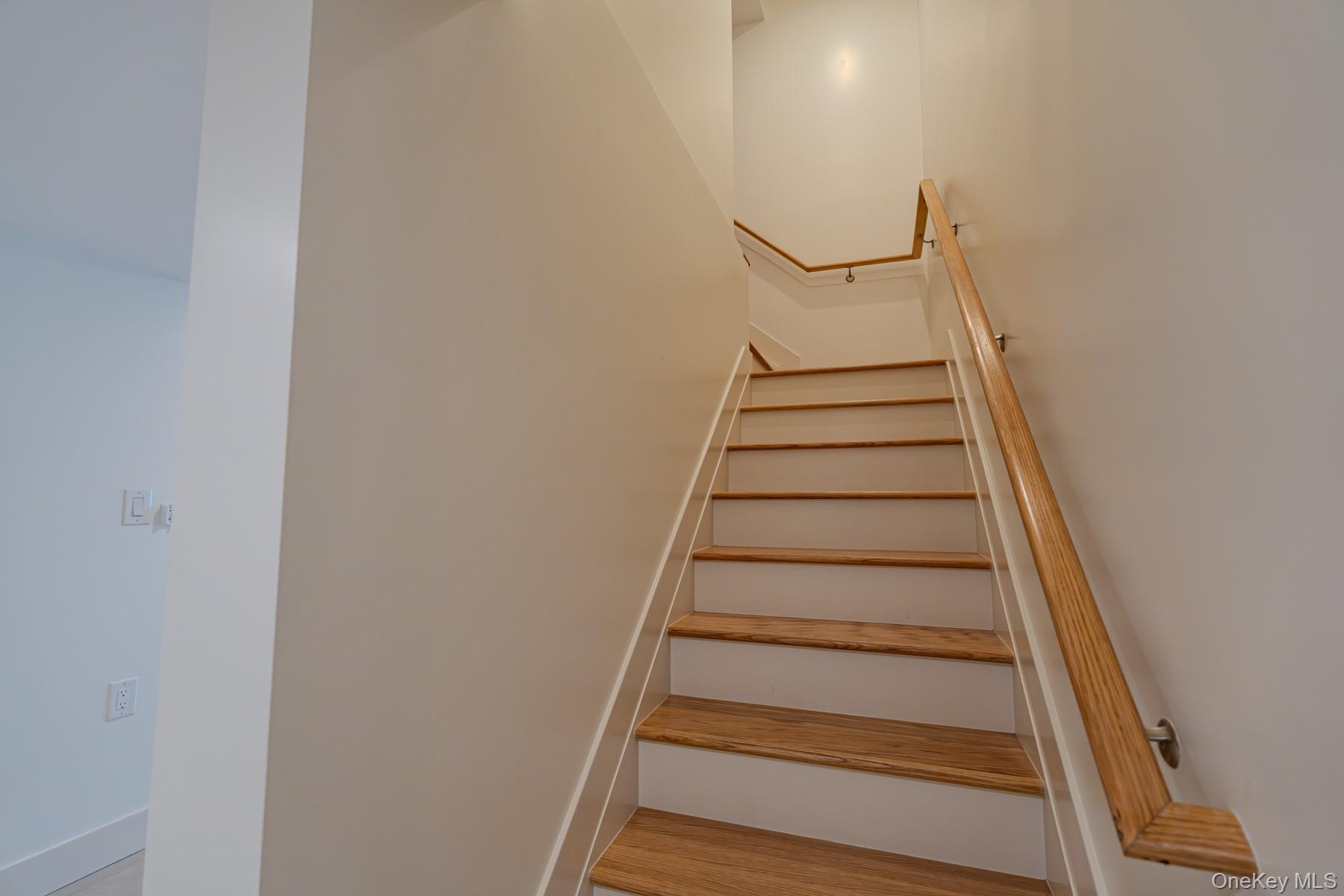 #8 photo, 982 E 106th Street, ব্রুকলিন Brooklyn , NY 11236