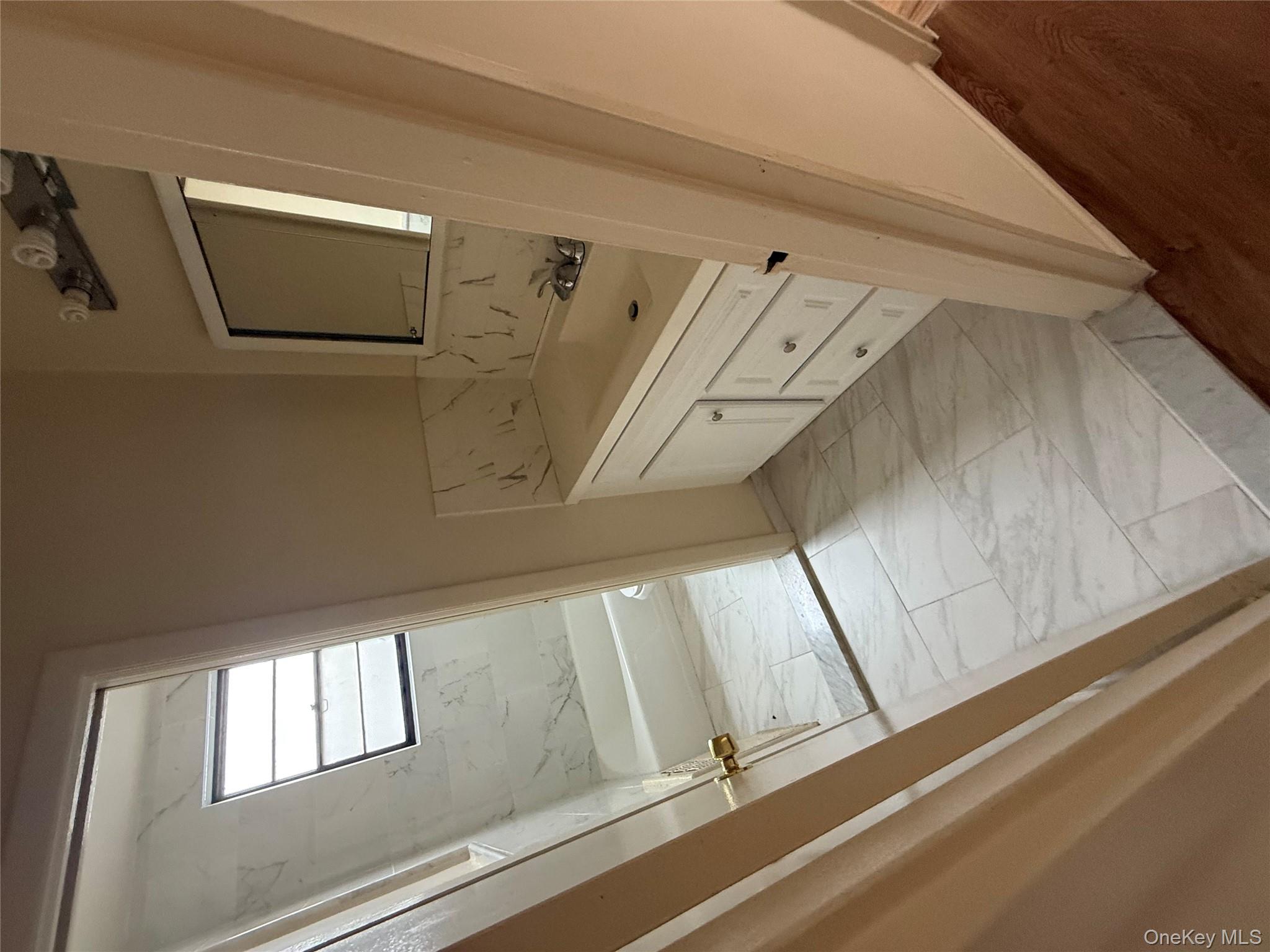 #7 photo, 190 First Street, नासाउ काउंटी Mineola , NY 11501