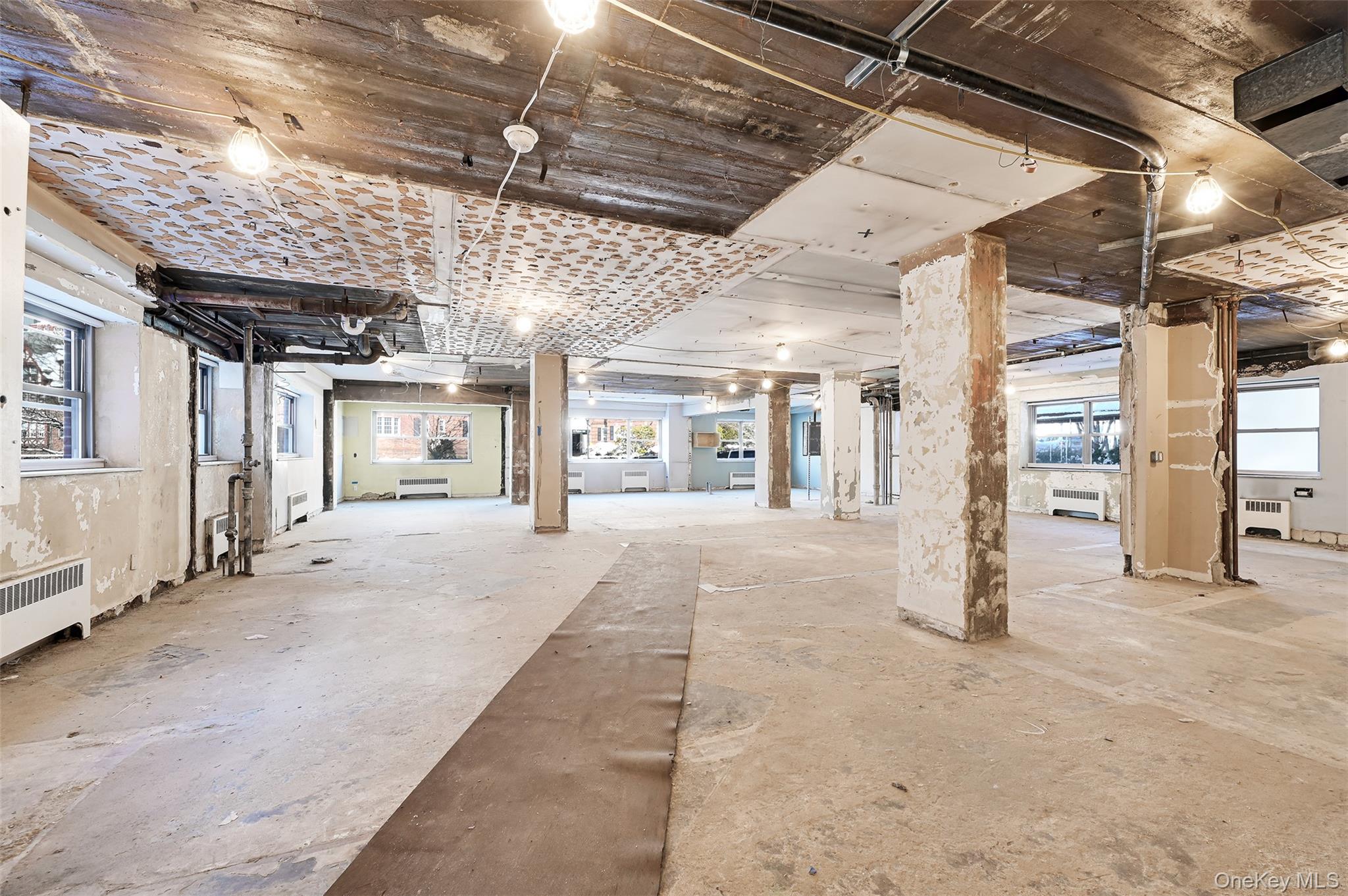 #4 photo, 50 Popham Road, 뉴욕주 Scarsdale , NY 10583