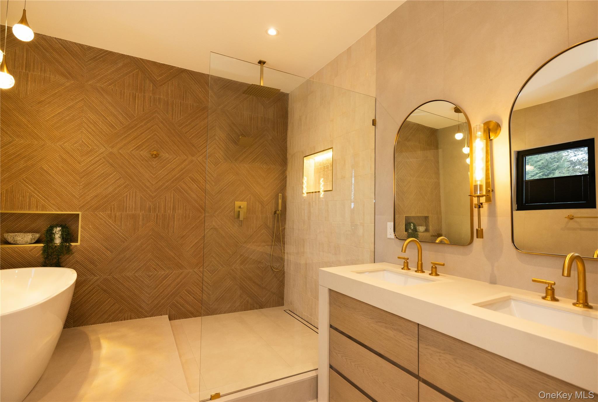 #12 photo, 1715 Remson Avenue, Merrick , NY 11566