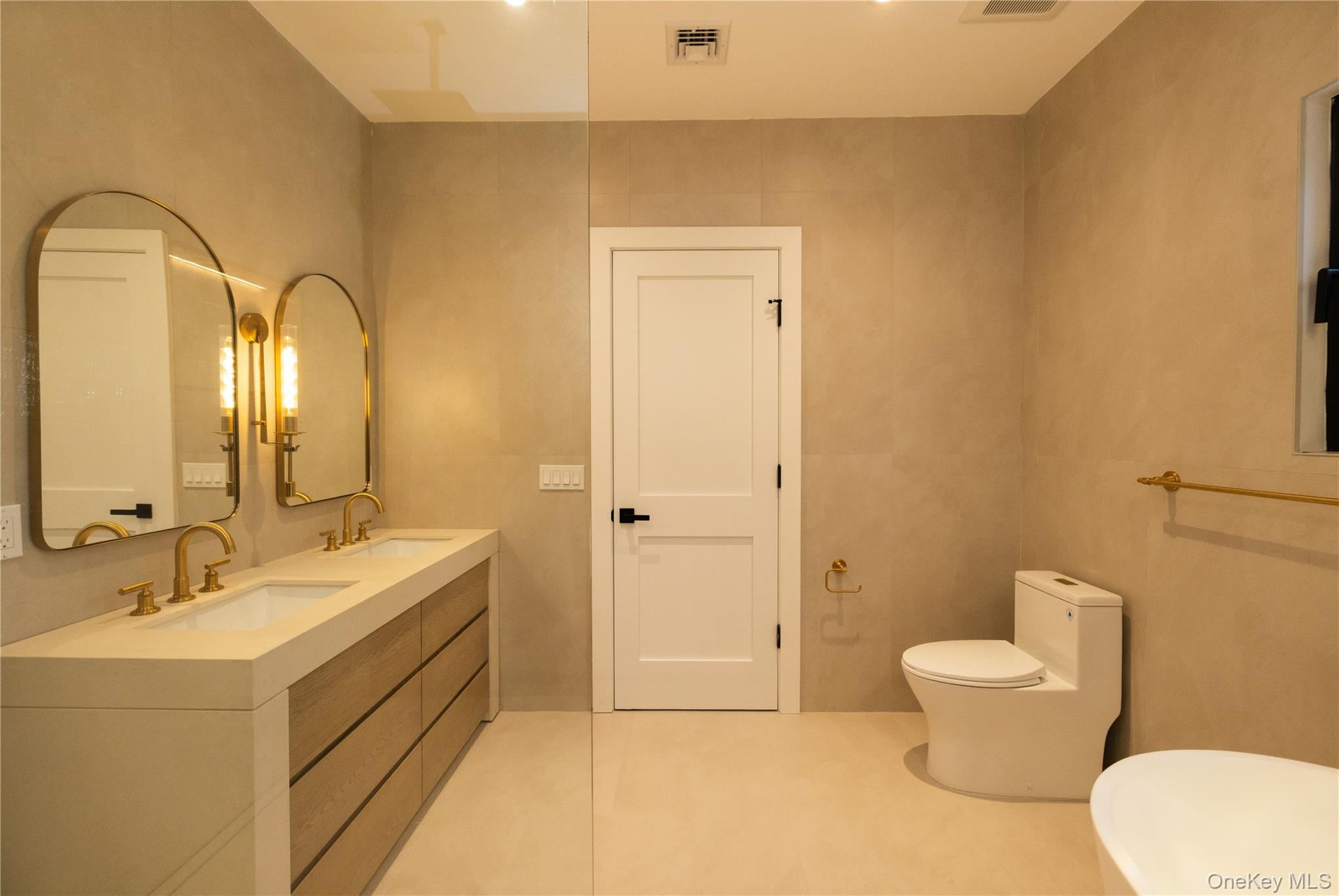 #13 photo, 1715 Remson Avenue, Merrick , NY 11566