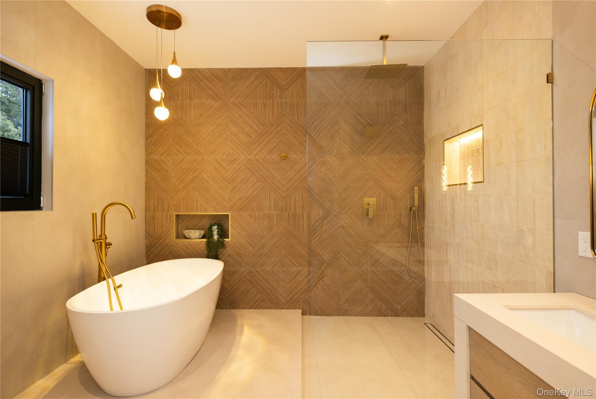 #14 photo, 1715 Remson Avenue, Merrick , NY 11566