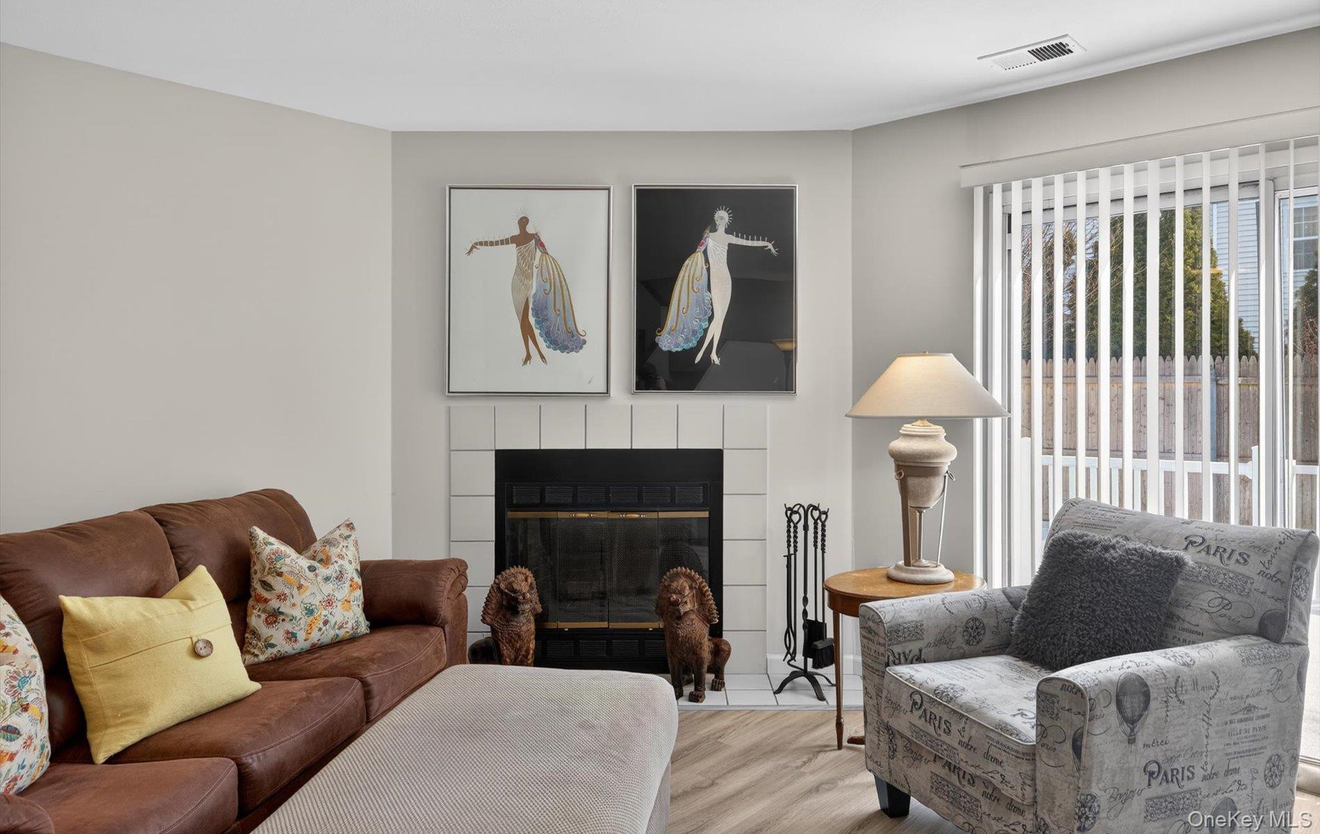 #13 photo, 32 Stratford Green, Farmingdale , NY 11735