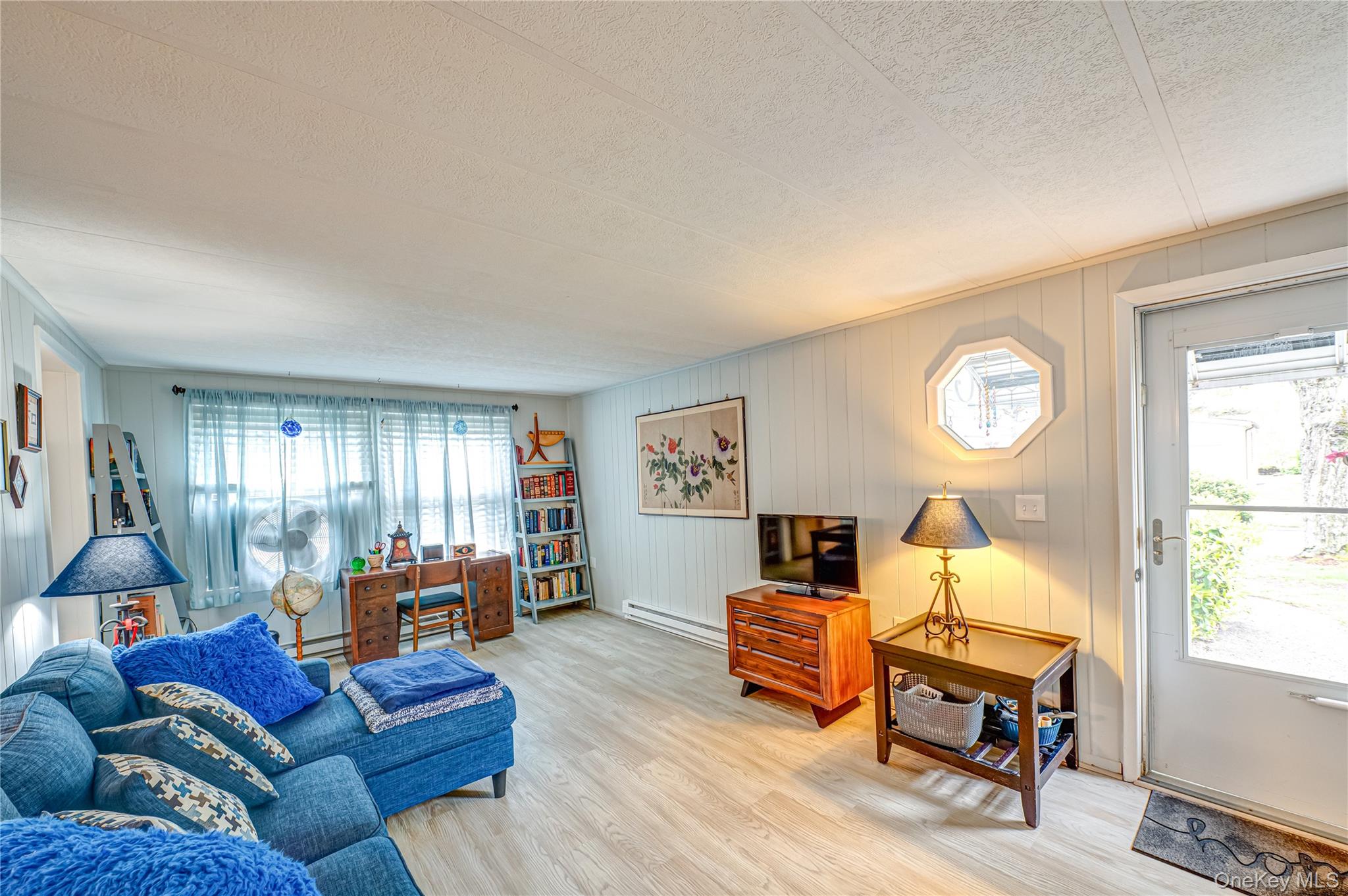 #2 photo, 21 Limetree Drive, מחוז סאפוק Manorville , NY 11949