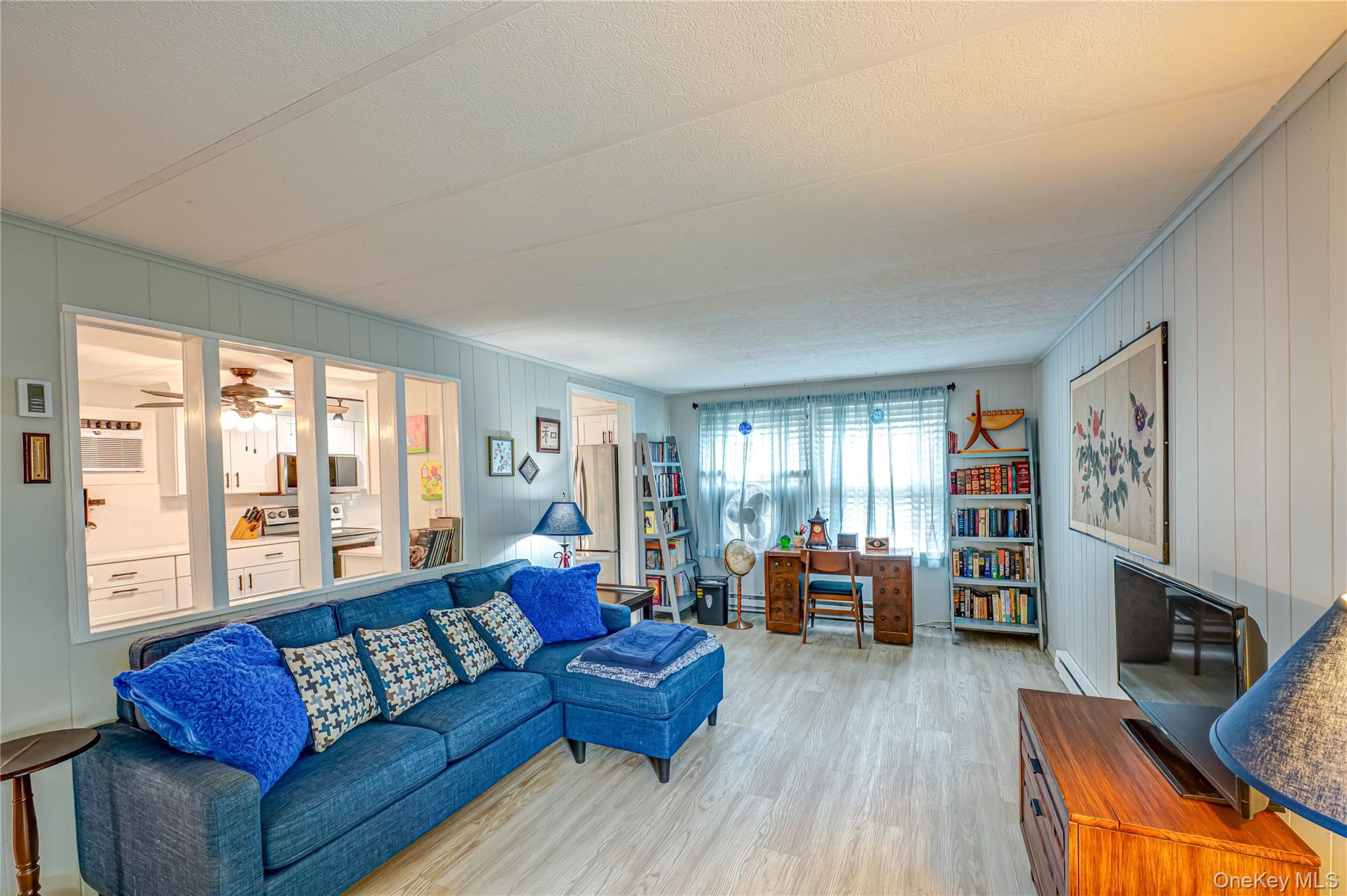 #3 photo, 21 Limetree Drive, מחוז סאפוק Manorville , NY 11949