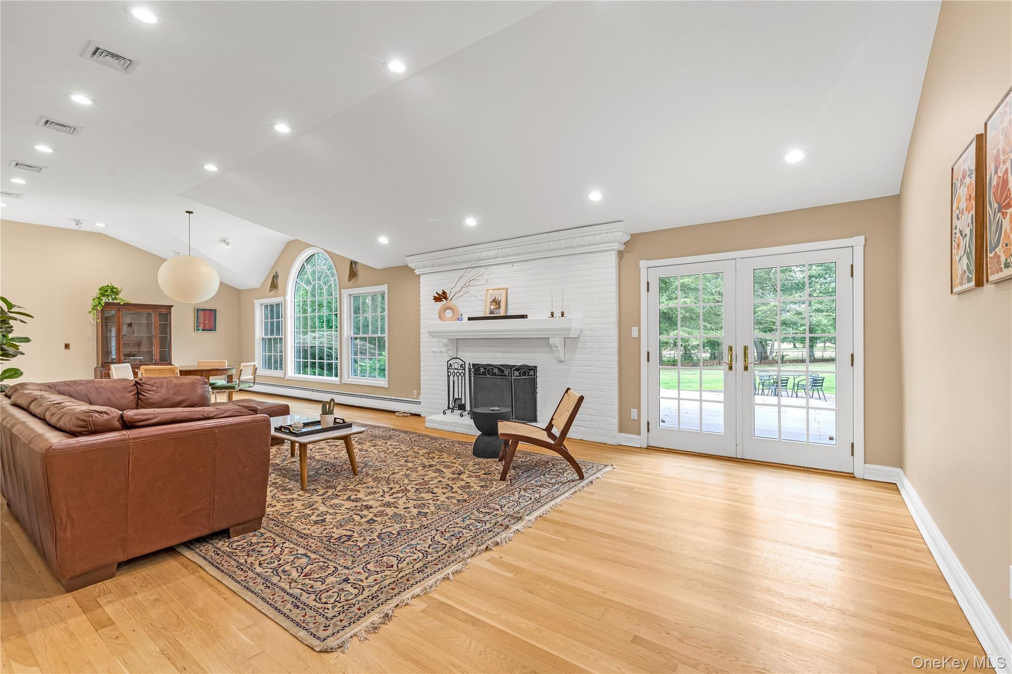 #14 photo, 11 Quaker Ridge Road, Brookville , NY 11545