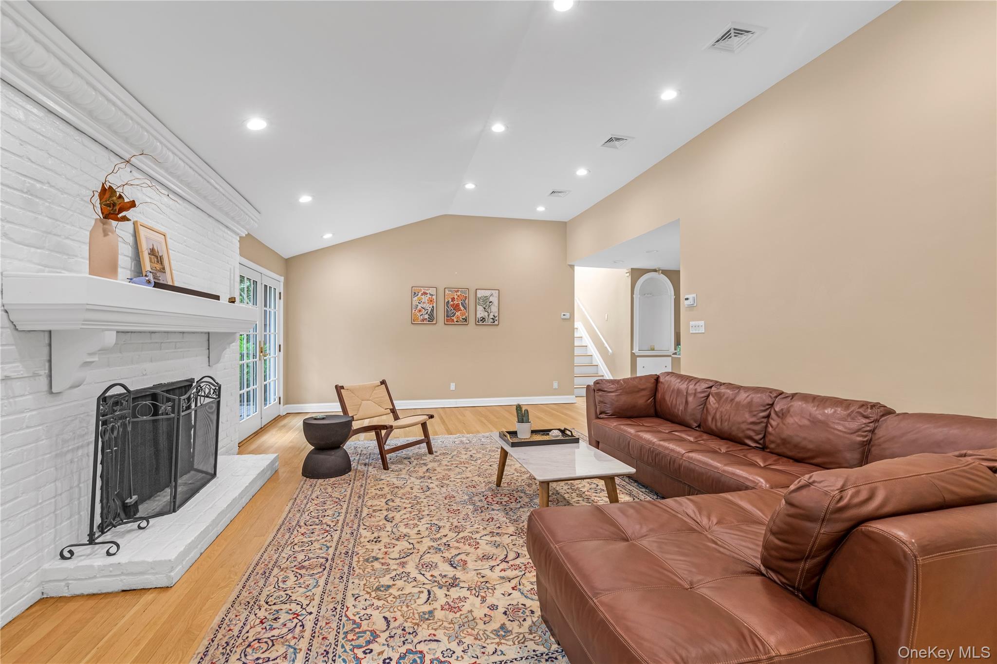 #16 photo, 11 Quaker Ridge Road, Brookville , NY 11545