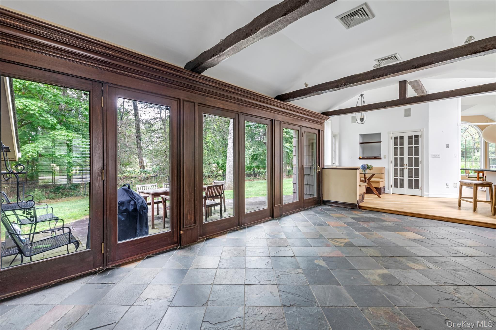 #20 photo, 11 Quaker Ridge Road, Brookville , NY 11545