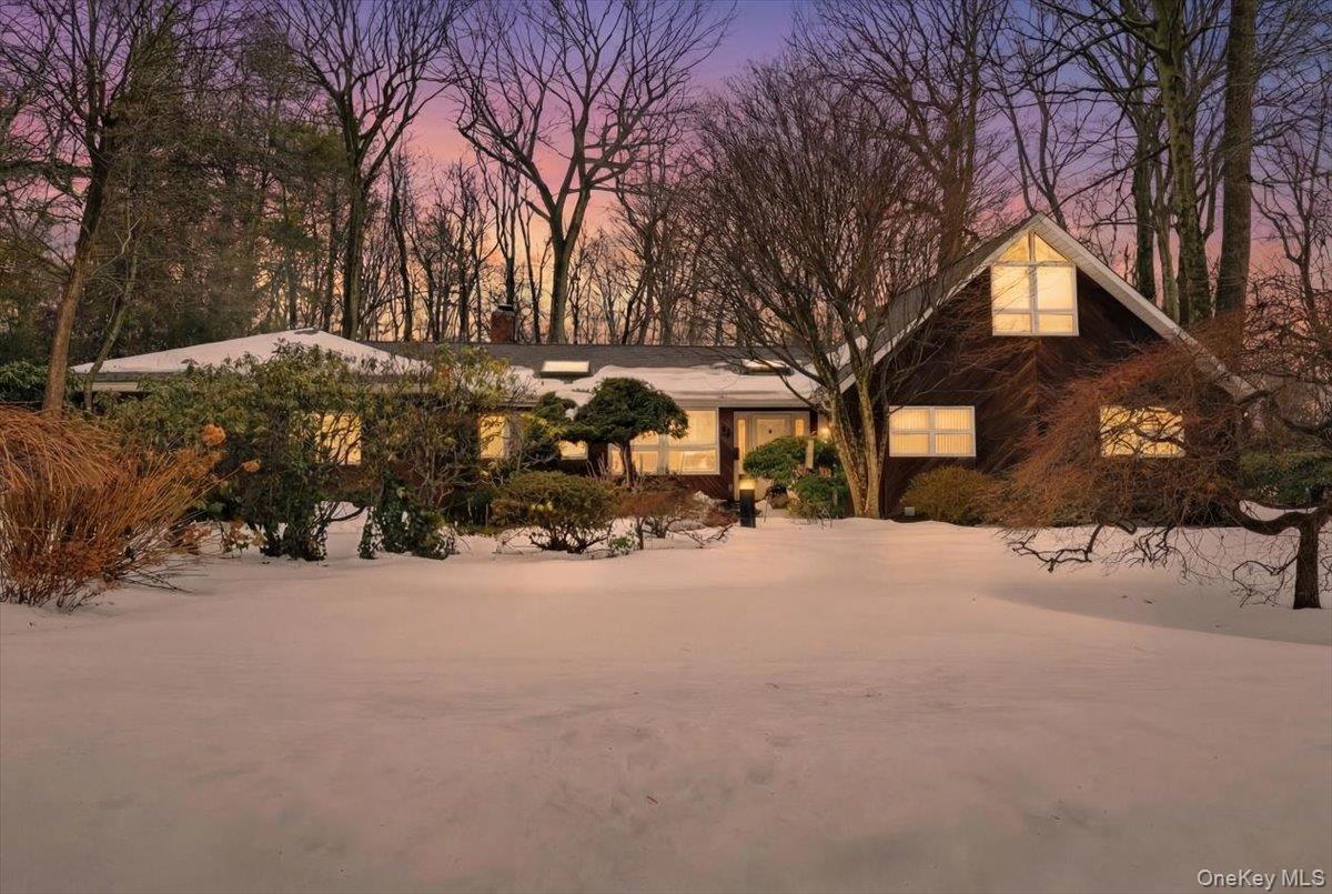 #1 photo, 85 Hickory Drive, नासाउ काउंटी East Hills , NY 11576