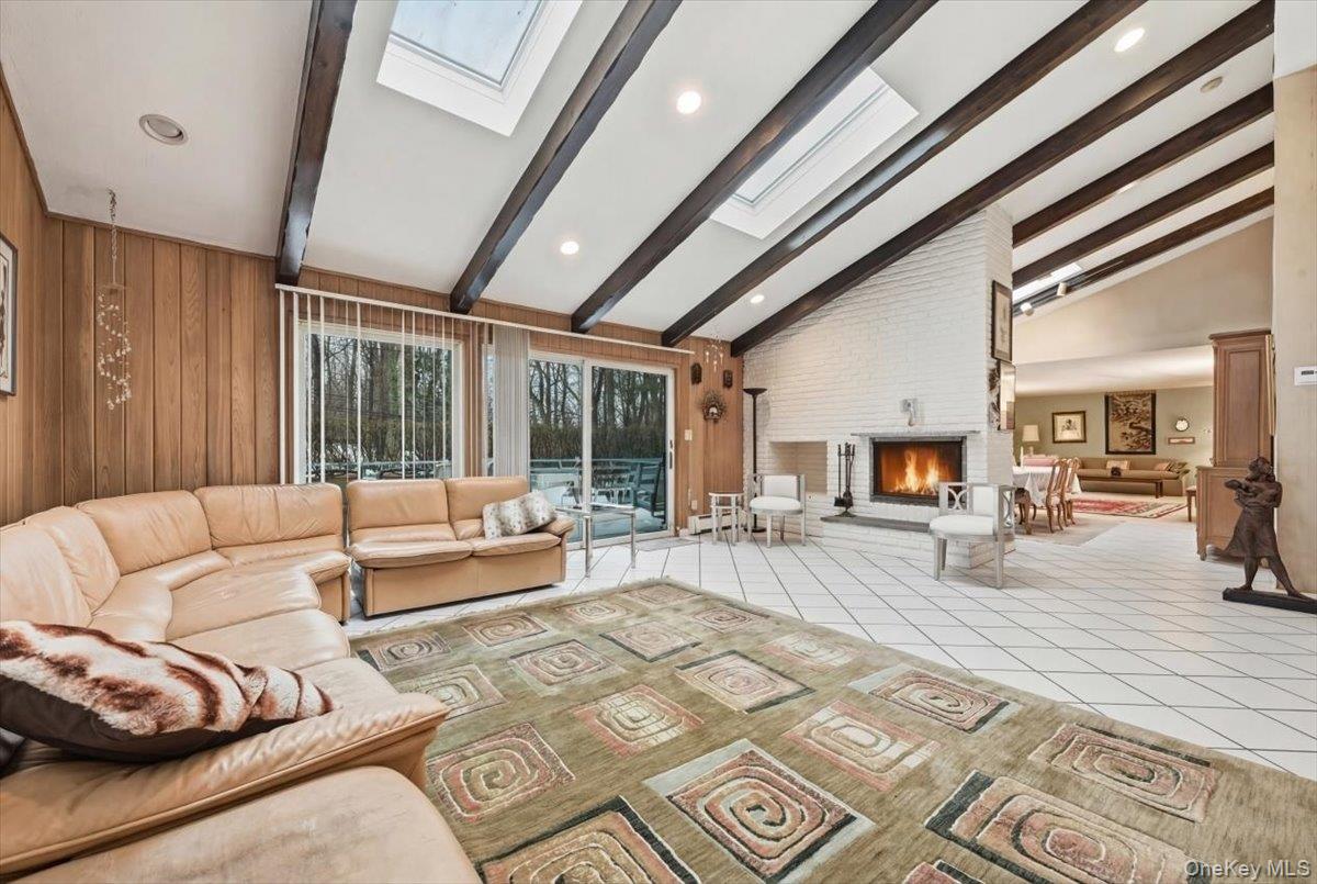 #6 photo, 85 Hickory Drive, नासाउ काउंटी East Hills , NY 11576