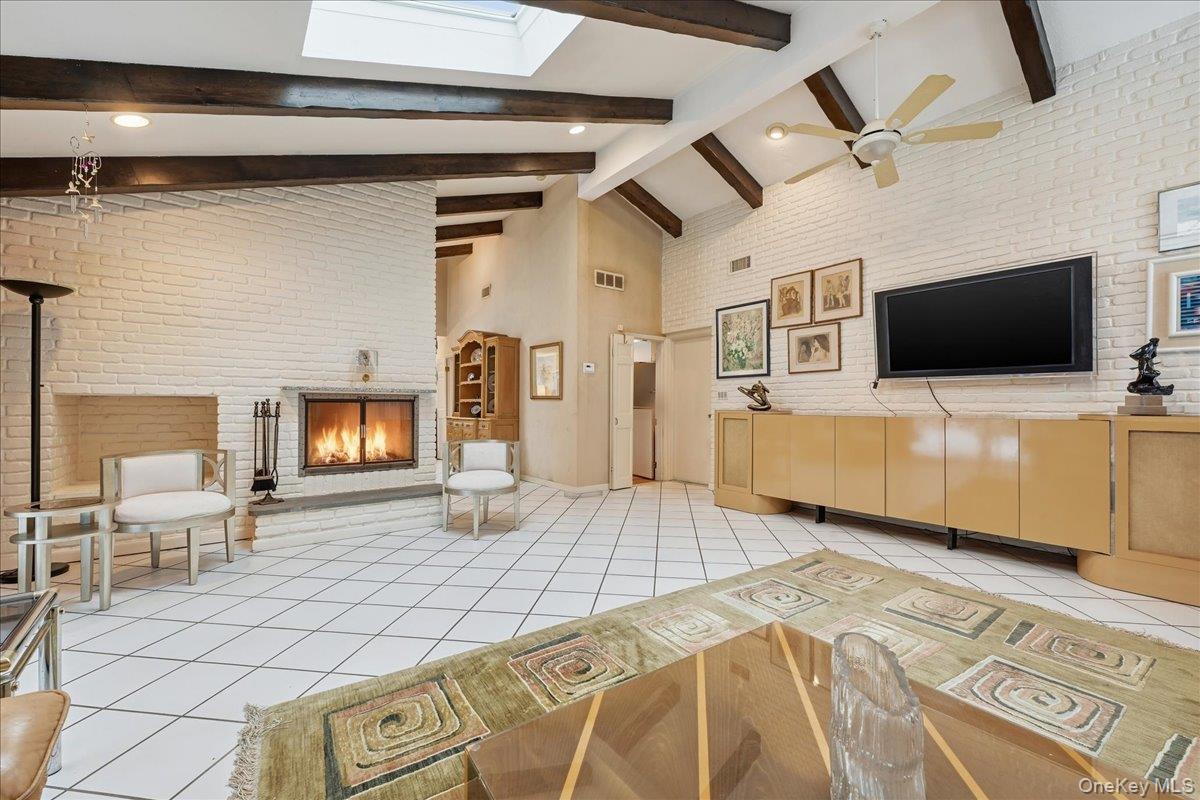 #7 photo, 85 Hickory Drive, नासाउ काउंटी East Hills , NY 11576