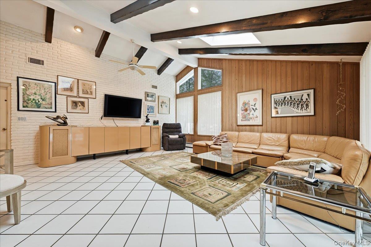 #9 photo, 85 Hickory Drive, नासाउ काउंटी East Hills , NY 11576