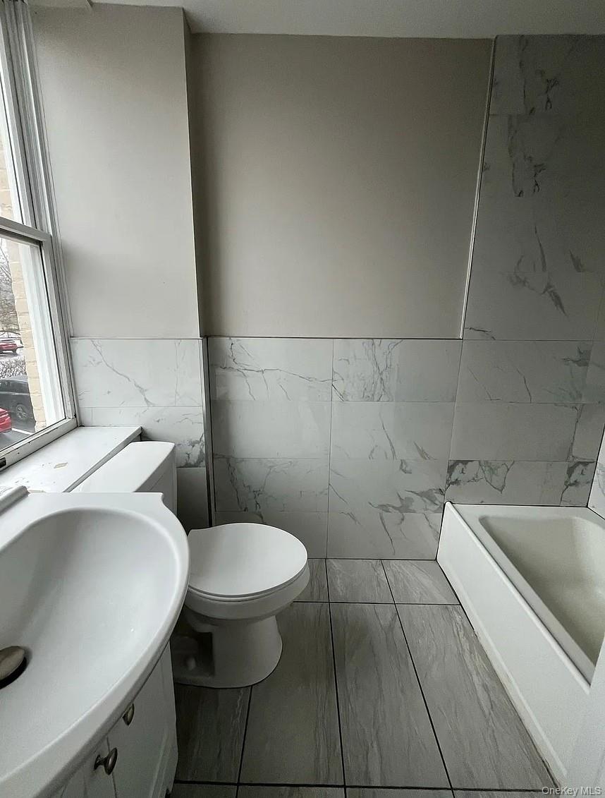 #12 photo, 51 Greenwich Avenue, 뉴욕주 Goshen , NY 10924