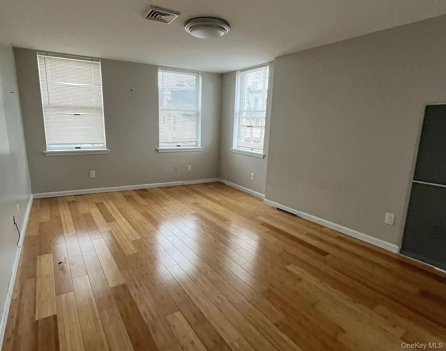 #8 photo, 51 Greenwich Avenue, 뉴욕주 Goshen , NY 10924