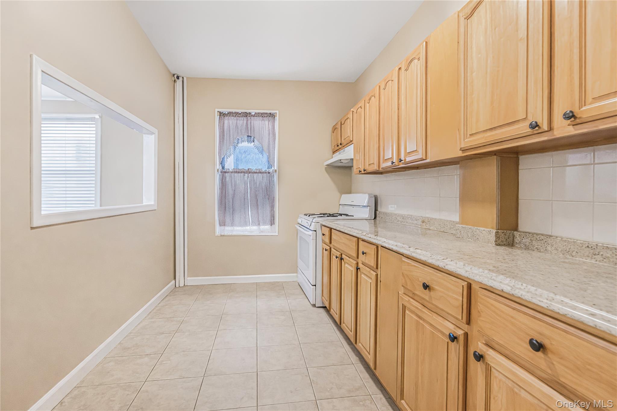 #6 photo, 3425 Dekalb Avenue, 브롱크스 Bronx , NY 10467