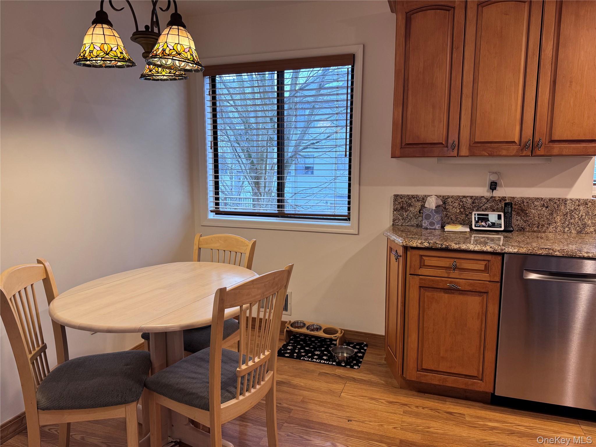 #4 photo, 10 Evan Court, Nanuet , NY 10954