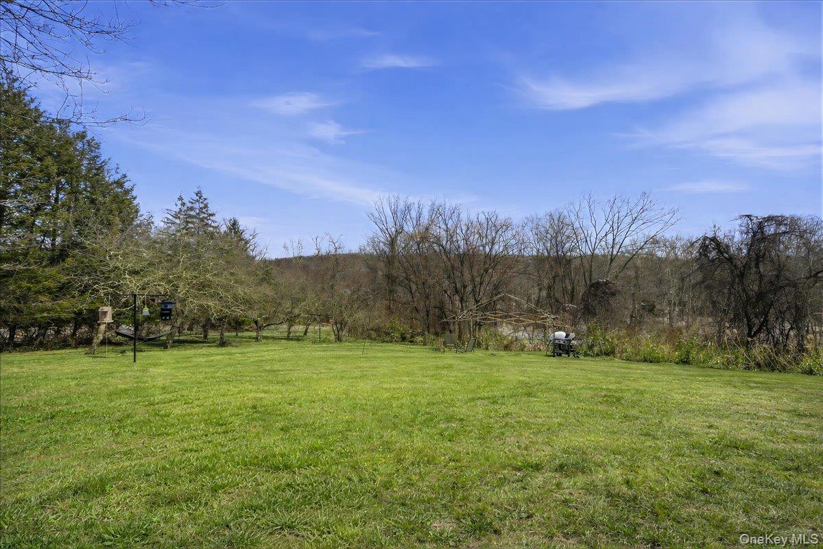 #19 photo, 16 Primrose Street, Katonah , NY 10536